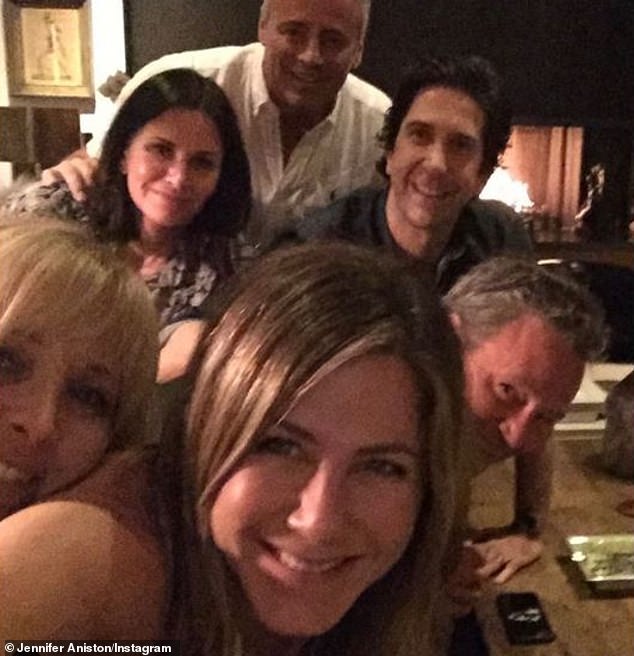 19741882-0-Wow_The_cast_of_Friends_have_reunited_in_an_incredible_social_me-a-20_1571157642213.jpg