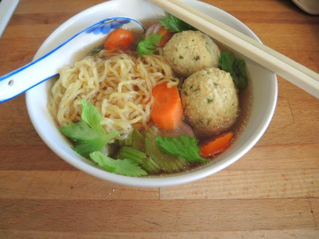 56d5b035d33d0_2013_03Matzoballramen.JPG.885cb7169b7201feb6e8bf33fa4bfa2f.JPG
