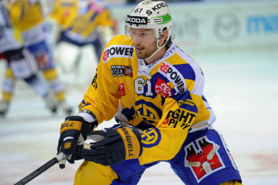 hockey jersey advertising.jpeg
