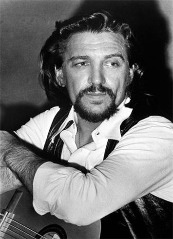 waylon-jennings_1972_cmickrock1.jpg