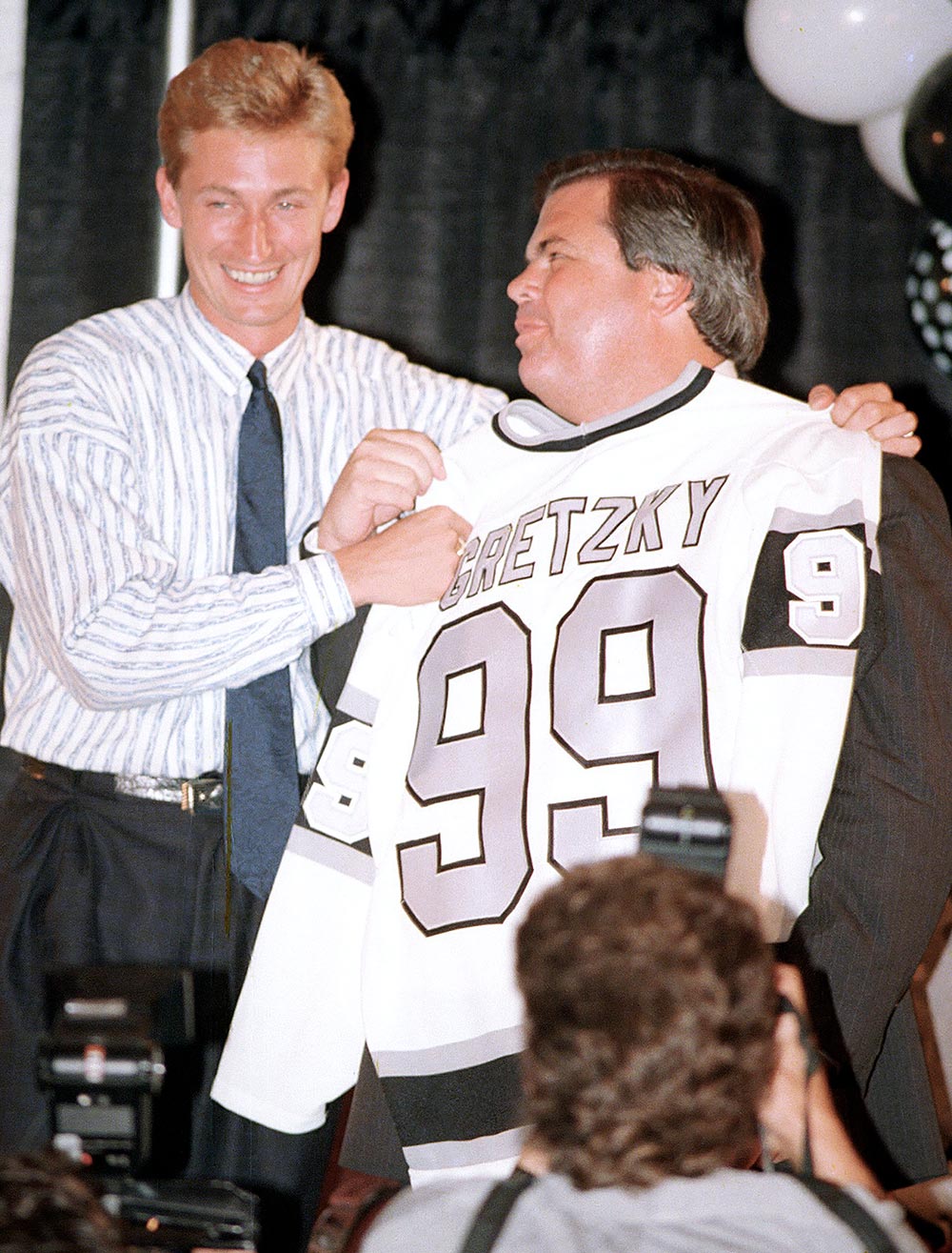 Big-Read-Bruce-McNall-with-Wayne-Gretzky.jpg