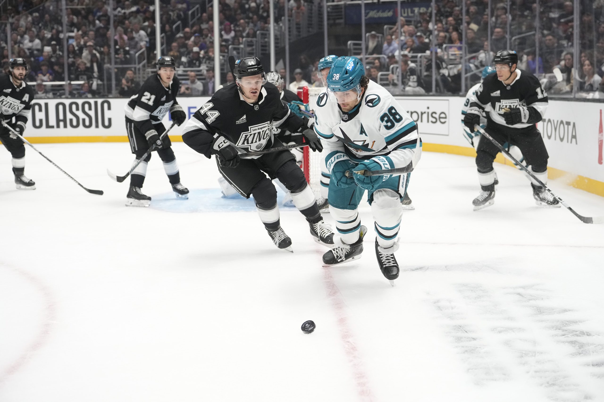 20241024_SJS_vs_LAK_Game0029-scaled.jpg