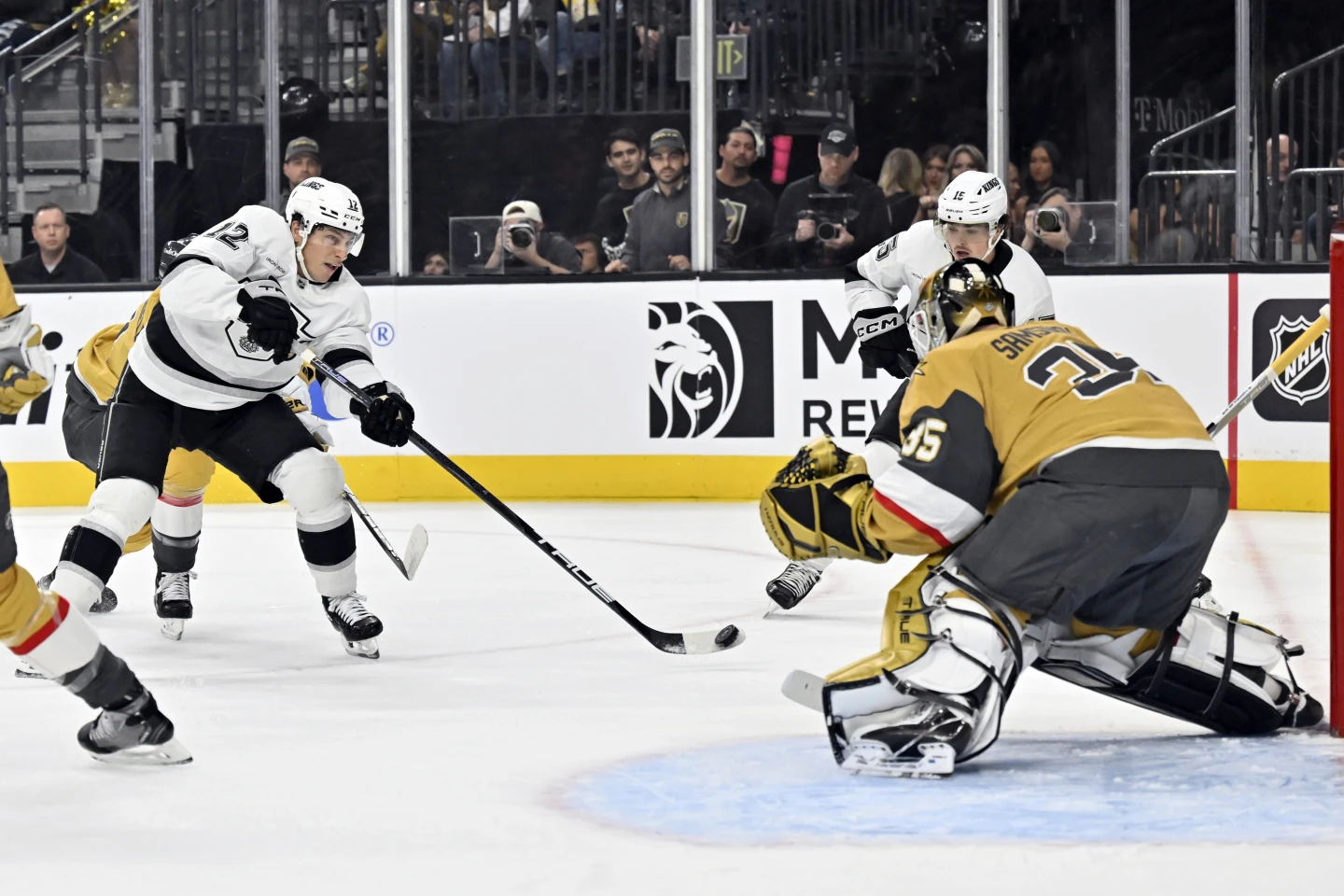 Kings_VGK_Oct222024_DavidBecker.webp
