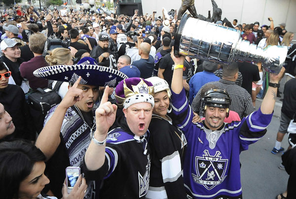 Kings-fans.jpg