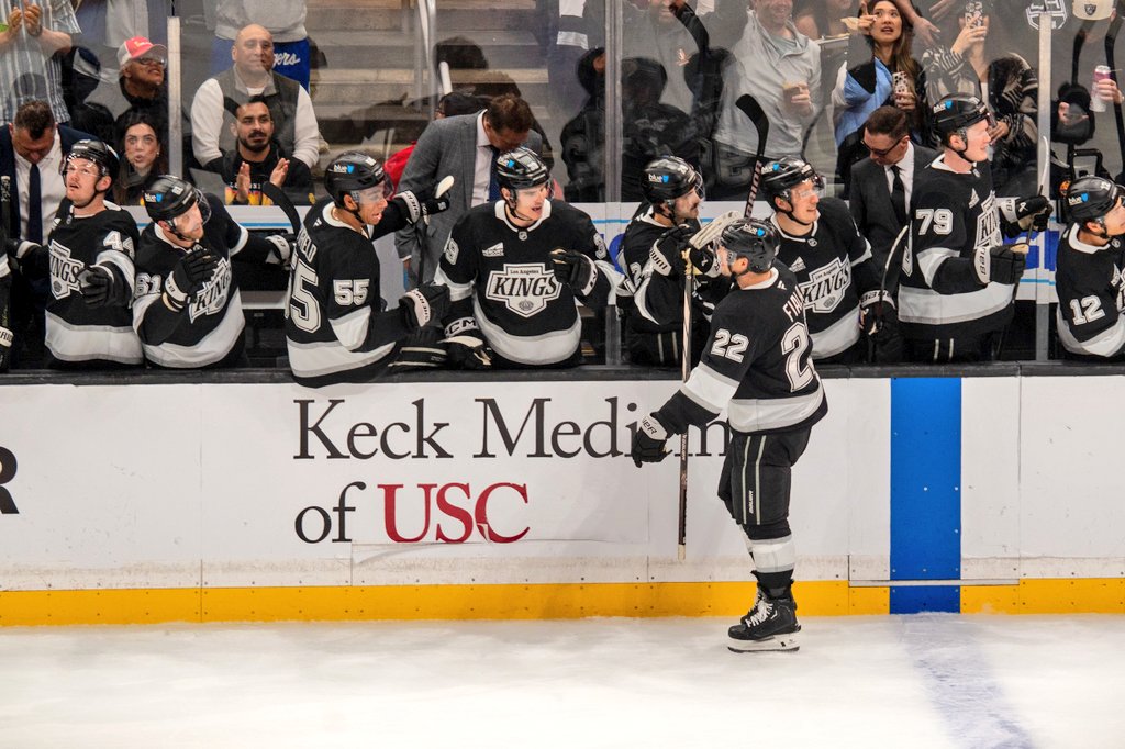 Kings_Oilers_A2025.jpg