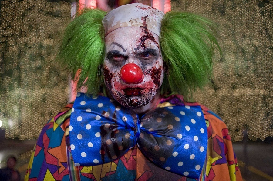 Zombie-Clown-zombies-17898023-900-599.jpg