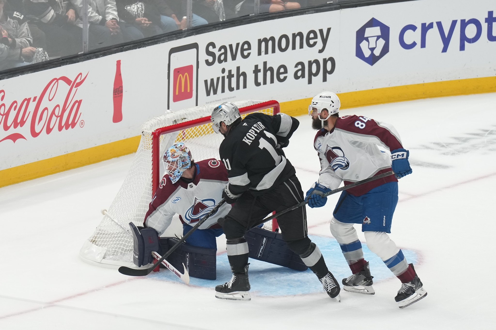 Kings_Avs_Game1_202526_ALLoImages_MayorsManor.jpg